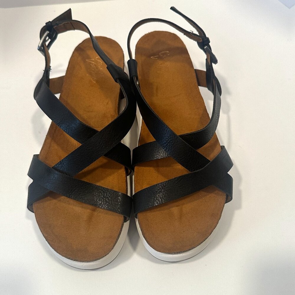 Crown Vintage Black Strap White Sole platform sandals | Sz 9.5M Like New! Summer